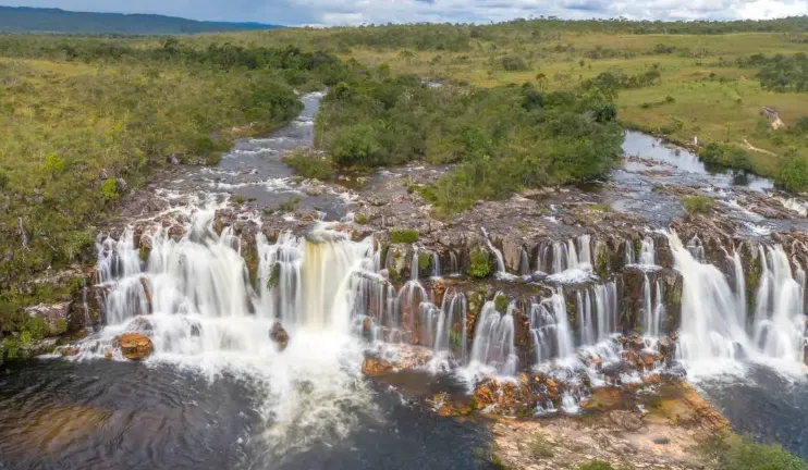 freepik__the-style-is-candid-image-photography-with-natural__73590-2 Chapada dos Veadeiros ou Chapada Diamantina? Qual Escolher